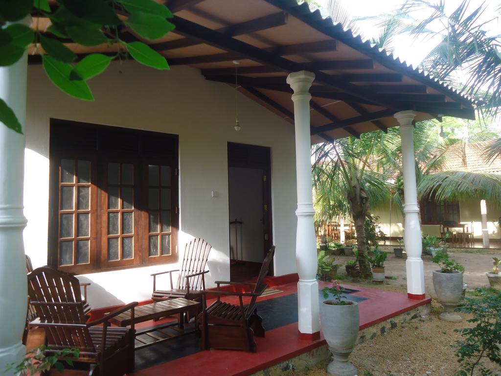Bay Hill Guest House Tangalle Exteriör bild